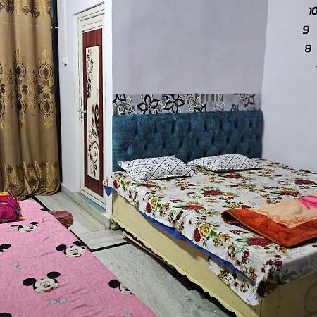Aparna Niwas Home Stay Family Friendly Waranasi Zewnętrze zdjęcie
